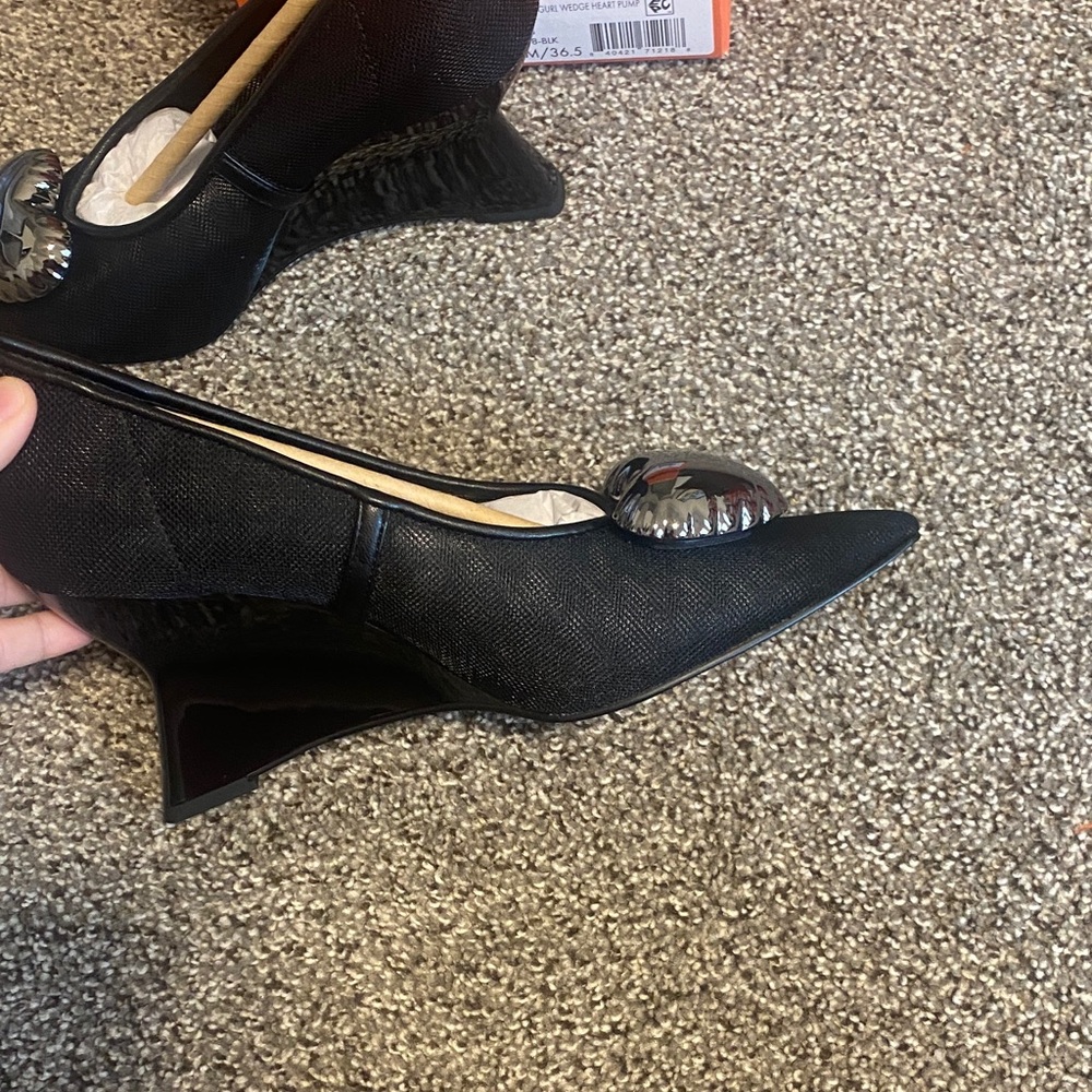 Katy Perry Collections Black Heart-Adorned Heels - Picture 6 of 9